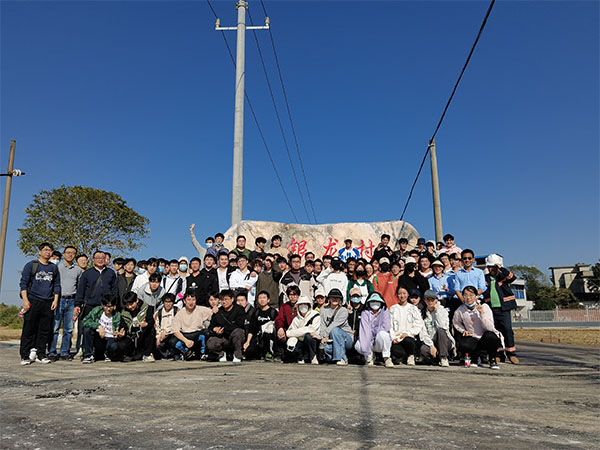 長沙太空金路橋材料有限公司,雙鋼輪壓路機(jī),福格勒瀝青攤鋪機(jī),AC系列,AF系列,SBS系列